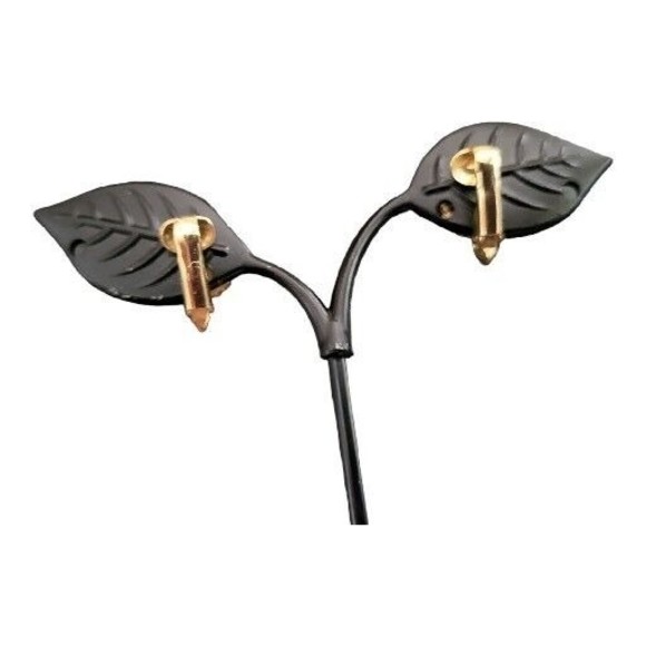 Vintage Faux Pearl Gold Tone Clip-on Earrings - Picture 2 of 3